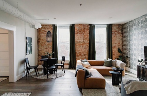 Chillicothe Apartment | The Eleanor- Modern Downtown 2 Bedroom Apartment