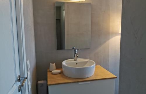 Kimolos Apartment | The Elephant Beach House