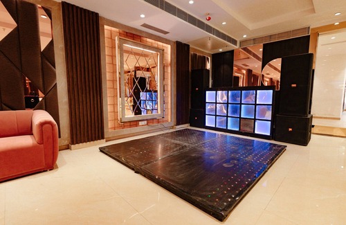 Noida Hotel | The Eliot Hotel & Banquet