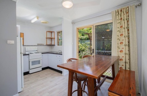 Tighes Hill House | The Elizabeth A Romantic Garden Retreat for Two