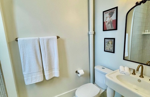 Columbia City Apartment | The Elizabeth on Van Buren