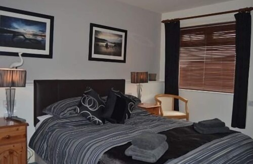 Middleton-on-Sea Hotel | The Elmer