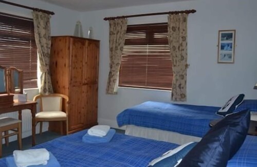 Middleton-on-Sea Hotel | The Elmer