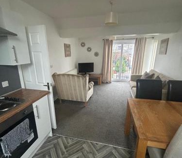 Plasnewydd Apartment | The Elms - Close to City Centre