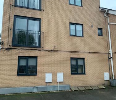 Plasnewydd Apartment | The Elms - Close to City Centre