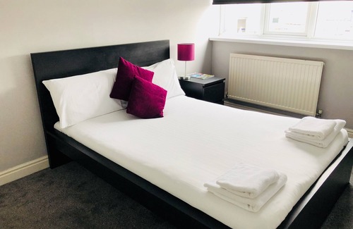 Hull Bed & Breakfast | The Embassy Hotel