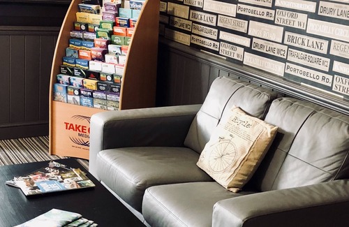 Hull Bed & Breakfast | The Embassy Hotel