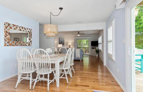 Emerald Isle House | The Emerald Owl House - Peaceful Emerald Isle Beach House w/Luxurious Heated Pool!