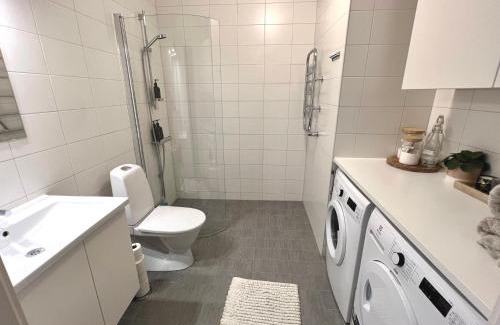 Solna Apartment | The Emerald Suite - Bright Scandinavian Private Apartment