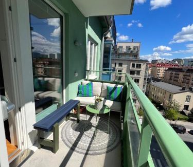 Solna Apartment | The Emerald Suite - Bright Scandinavian Private Apartment