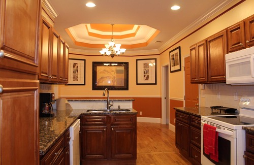 Cedar Grove House | The Enchanted Retreat (1) Luxury Home With Suite's