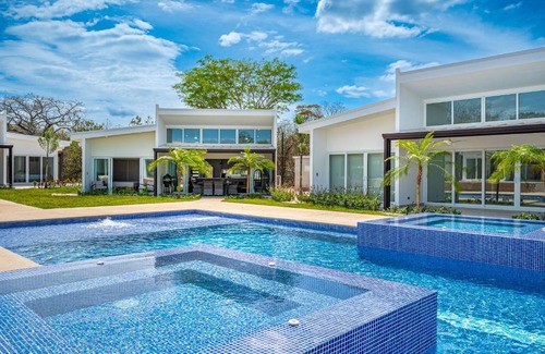 Rio Seco House | The Enclave D9