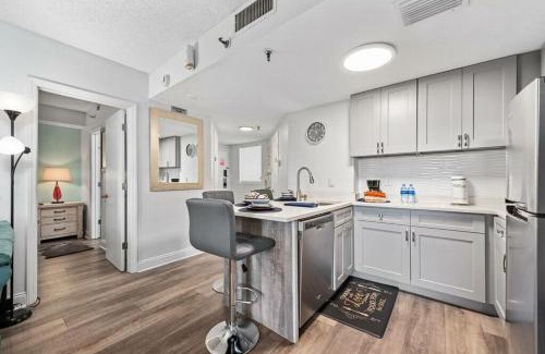 Florida Center Apartment | The Enclave Hotel and Suites