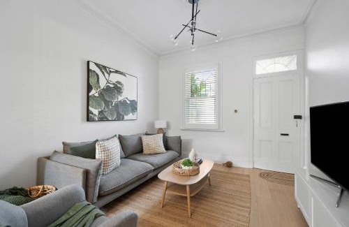 Enmore House | 'the Enmore' - In The Heart Of Everything Newtown