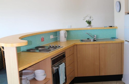 The Entrance Apartment | The Entrance Waterfront Resort Unit 502