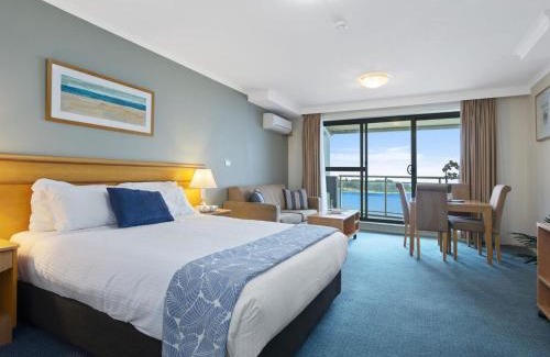 The Entrance Apartment | The Entrance Waterfront Resort Unit 510