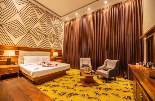 Mallawapitiya Hotel | The Epitome