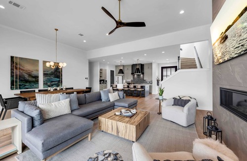 Burnet House | The Escape at 212 | Concierge Services | Promos Available
