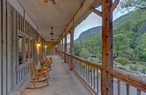 Chimney Rock Cabin | The Esmeralda Inn at Lake Lure
