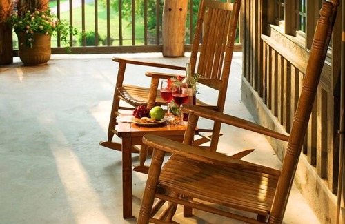 Chimney Rock Cabin | The Esmeralda Inn at Lake Lure