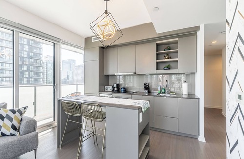 Downtown Toronto Apartment | The Estate Entertainment District