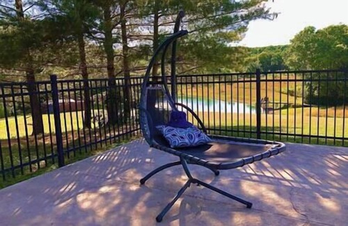 Goodlettsville House | The Estate GuestHouse w/Luxury Pool - 5 Star R&R
