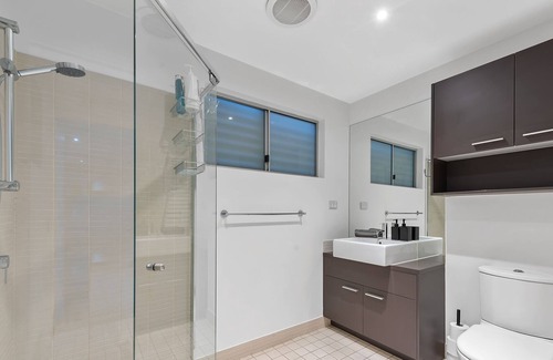Newstead House | The Executive Family Home with City Views ~ Teneriffe