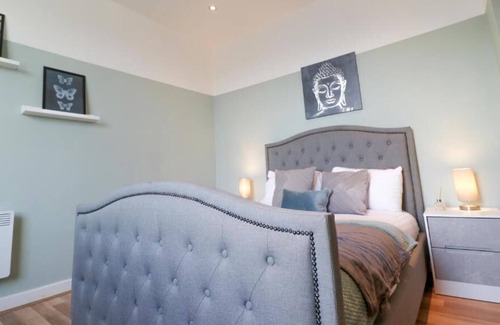 Dewsbury Apartment | The Exquisite 2 Bed Apartment in Dewsbury