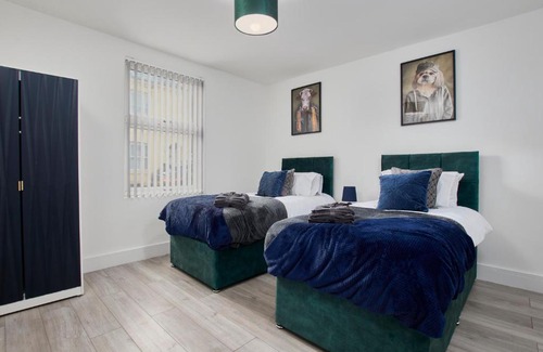 Rugby Apartment | The Exquisite Central Rugby Gem