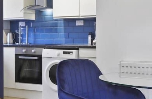 Marlborough Apartment | The Exquisite Harrow Gem -Parking