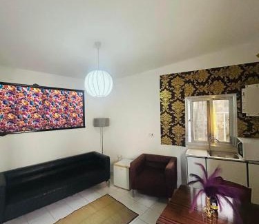 Freetown House | The Fair Heavens Suite One bedroom self contained
