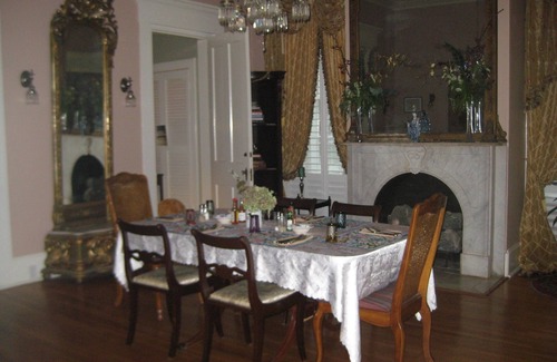 Franklin Bed & Breakfast | The Fairfax House B & B
