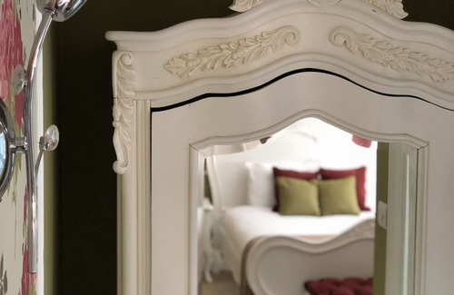 Rushmoor District Hotel | The Falcon Hotel