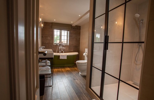 Castle Ashby Hotel | The Falcon Hotel