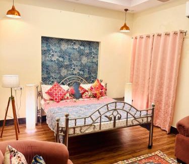 Kapoorthla Villa | The Family Courtyard, 4 BR Boutique Villa and Guest House
