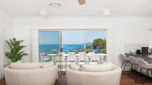 Salamander Bay House | The Family Entertainer - with sweeping water views