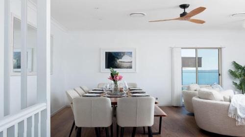 Salamander Bay House | The Family Entertainer - with sweeping water views