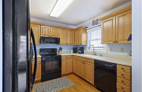 Pelican Bay House | The FAMILY Spot in Wild Dunes - Walking Distance to Beach - Pool Access