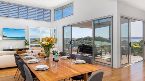 Corlette House | The Family Tide
