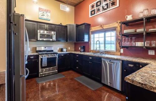 Wisconsin Dells House | *The Famous Dells Rustic Shed-Brand NEW Game Room!