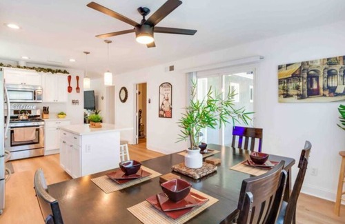 La Puente House | The Famous Puerta Roja Hidden Gem Sleeps8 LA & OC