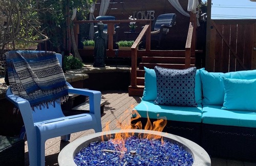 Baywood Park House | The Famous Zen Den one block from the water