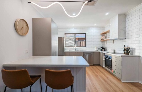 Mildura House | The Far-Away House: River + Boat Ready!