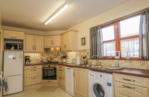 Aberlour Cottage | THE FARM STEADING, family friendly, with a garden in Aberlour