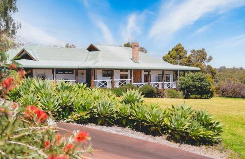 Yallingup House | The Farmhouse