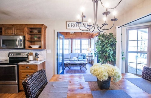 Smithville Cabin | THE FARMHOUSE CABIN