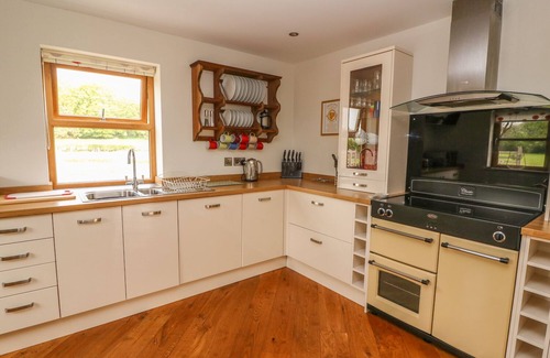 Capel Bangor House | THE FARMHOUSE, family friendly, with hot tub in Capel Bangor