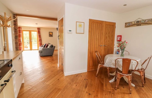 Capel Bangor House | THE FARMHOUSE, family friendly, with hot tub in Capel Bangor