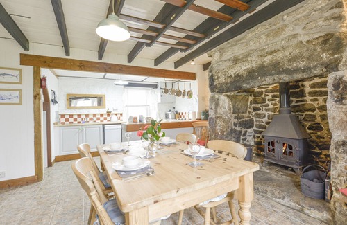 Lower Boscaswell Cottage | THE FARMHOUSE, family friendly, country holiday cottage in Pendeen