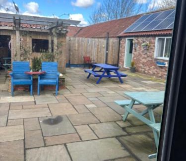 Bridlington House | The Feed Room At Eastmoor Farm Fully Renovated Fully Equipped 2 Bed Luxury Mews Cottage 1 Mile from the Beach